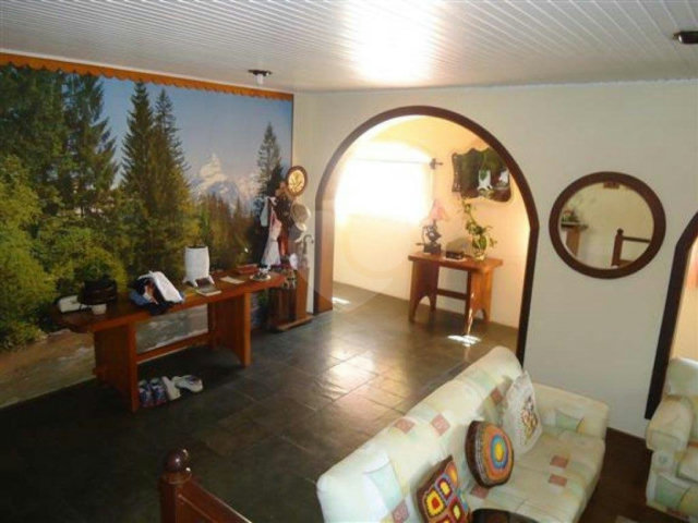 Casa em condomínio à venda com 4 quartos, sendo 2 suítes,  em Vila Machado, Mairiporã, SP