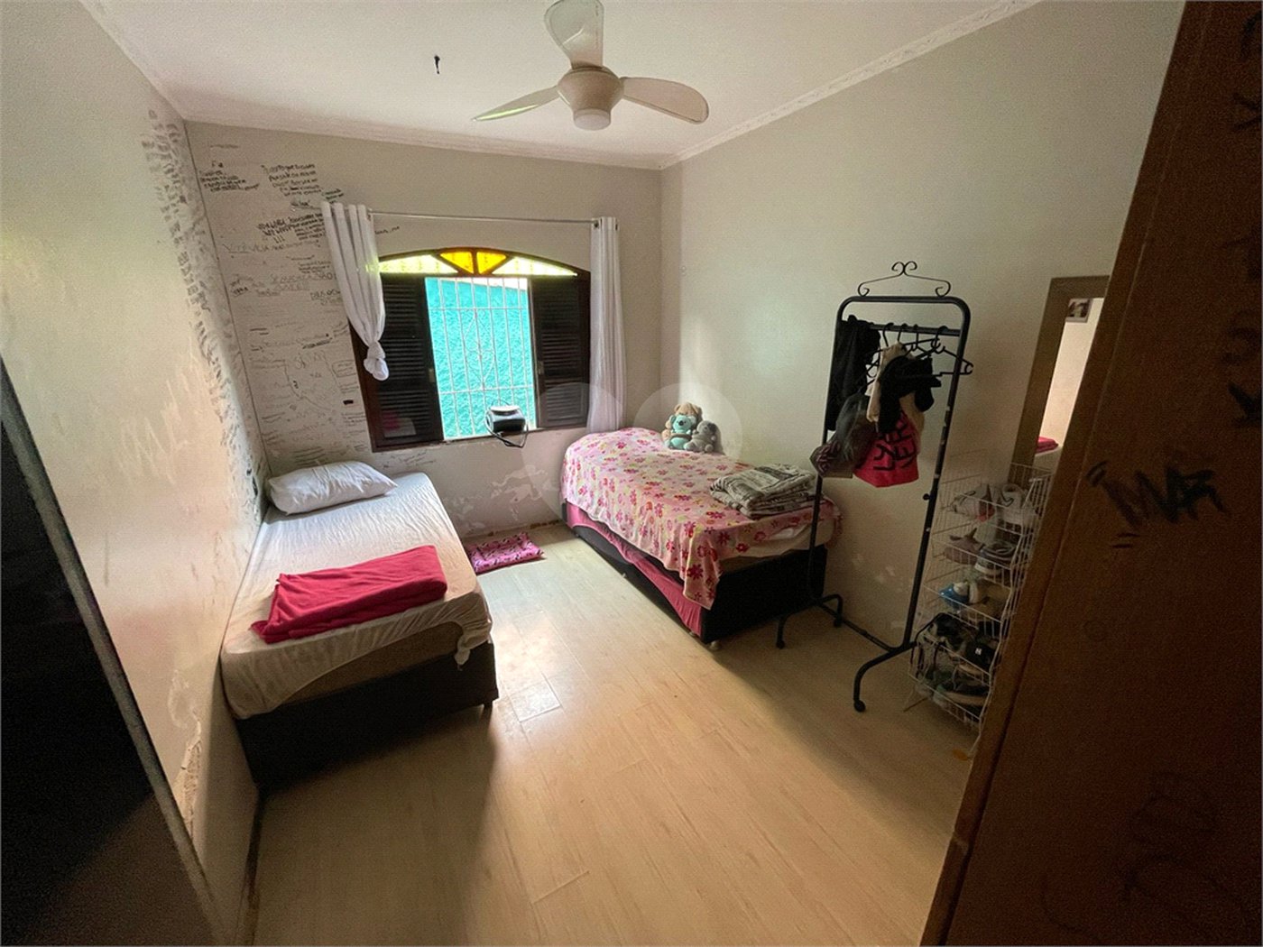 Casa à venda com 3 quartos, sendo 1 suíte, em Vila Júlia, Poá, SP