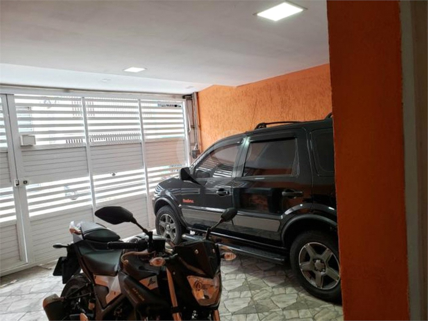 Sobrado à venda com 3 suítes em Jaraguá, São Paulo, SP