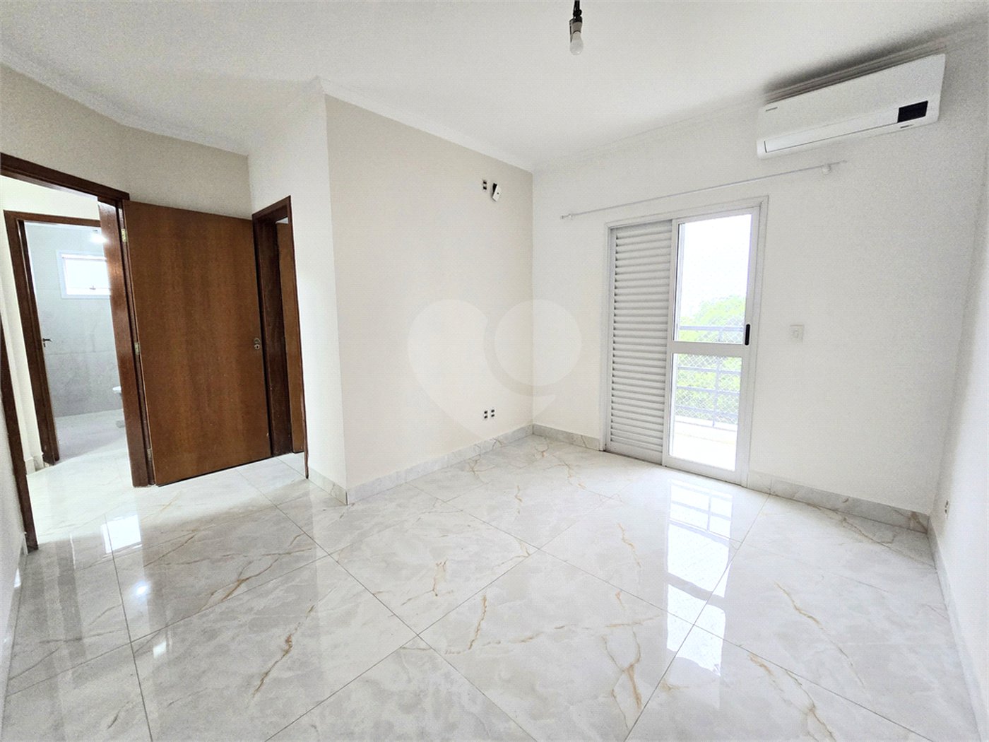Apartamento à venda com 3 quartos, sendo 1 suíte,  em Jardim Judith, Sorocaba, SP