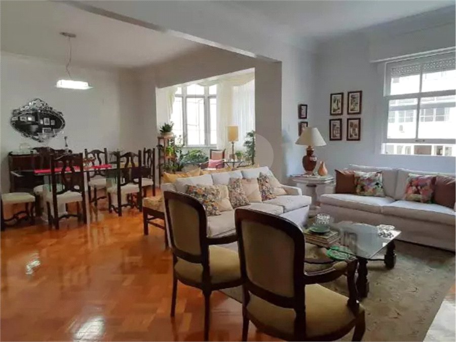 Apartamento à venda com 5 quartos, sendo 1 suíte,  em Copacabana, Rio de Janeiro, RJ