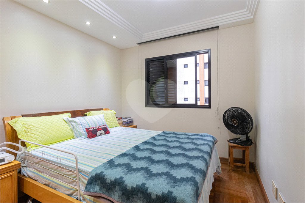 Apartamento à venda com 3 suítes em Vila Regente Feijó, São Paulo, SP