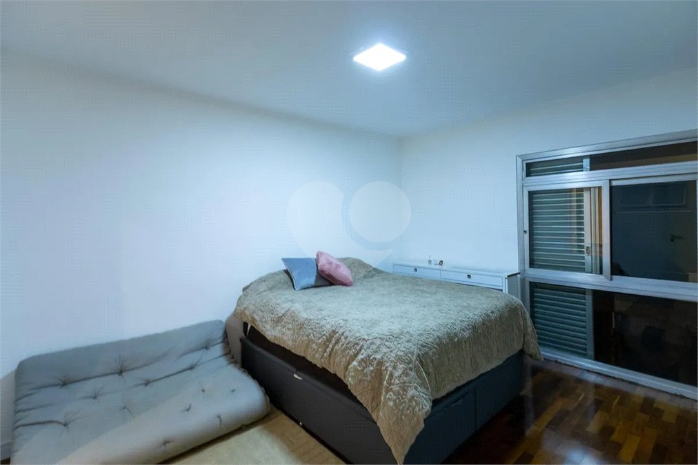 Sobrado à venda com 4 quartos, sendo 3 suítes,  em Brooklin, São Paulo, SP