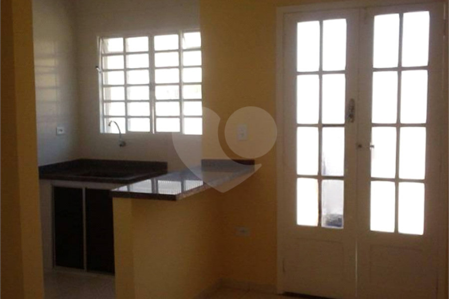 Prédio à venda com 1 quarto em Jaraguá, São Paulo, SP
