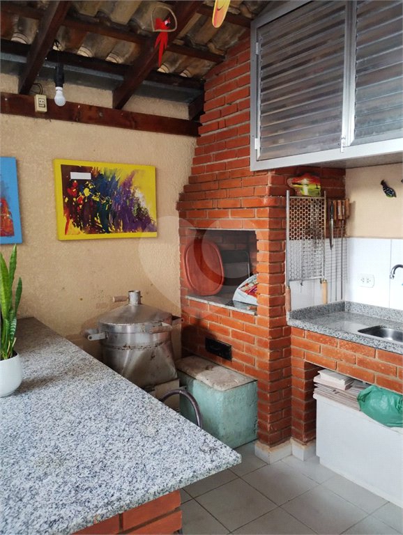 Sobrado à venda com 3 quartos, sendo 1 suíte,  em Vila Oliveira, Mogi das Cruzes, SP