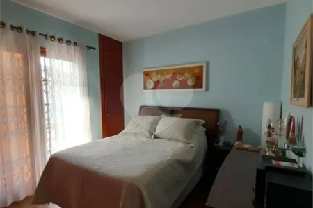 Casa à venda com 3 quartos, sendo 1 suíte, em Jardim Pinheiros, São Paulo, SP