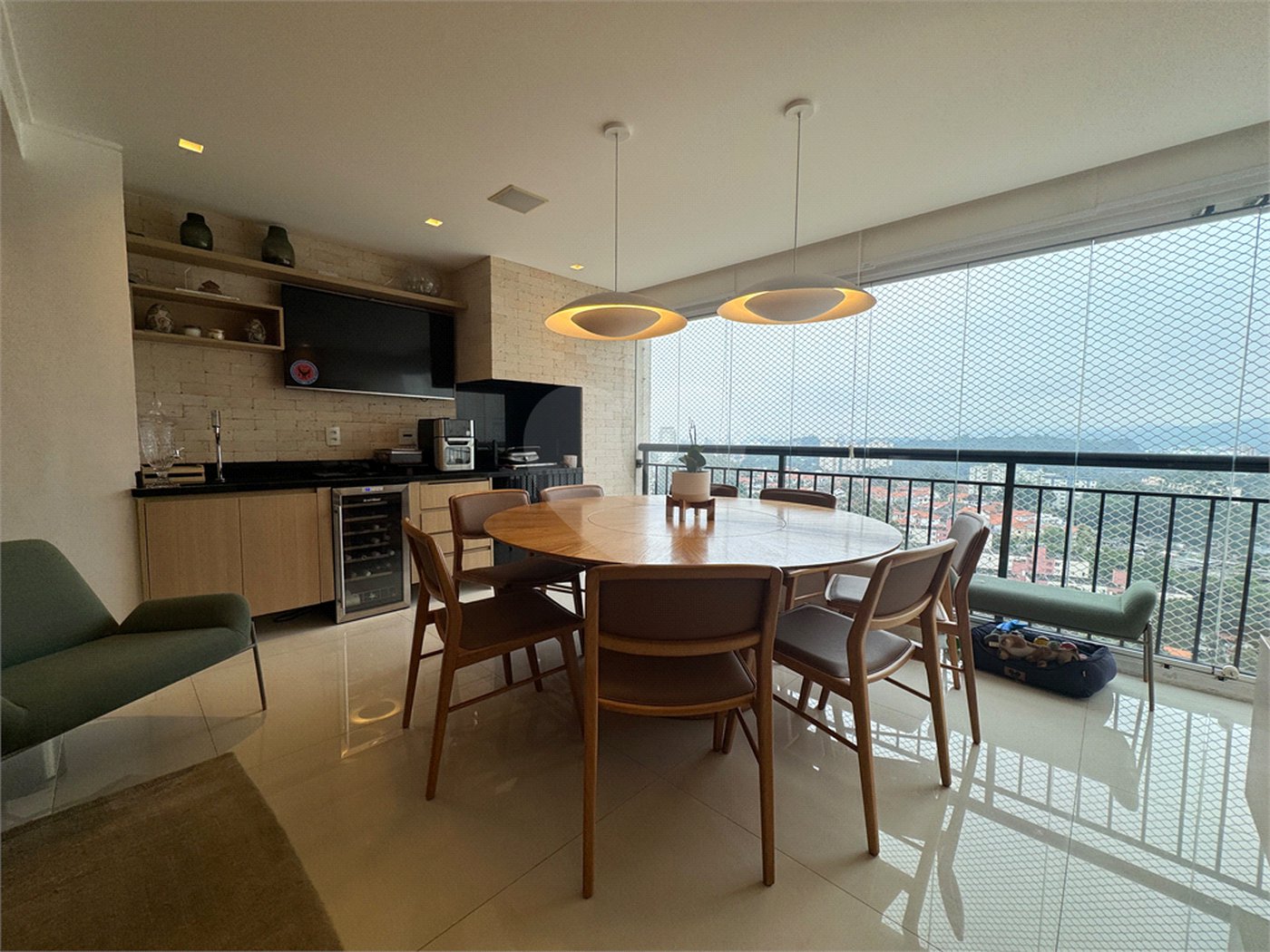 Apartamento à venda com 3 quartos, sendo 1 suíte,  em Jardim Leonor Mendes de Barros, São Paulo, SP
