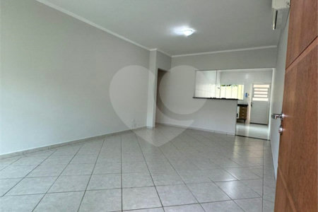 Casa à venda com 3 quartos, sendo 1 suíte, no condomínio Bella Vita, Atibaia - SP