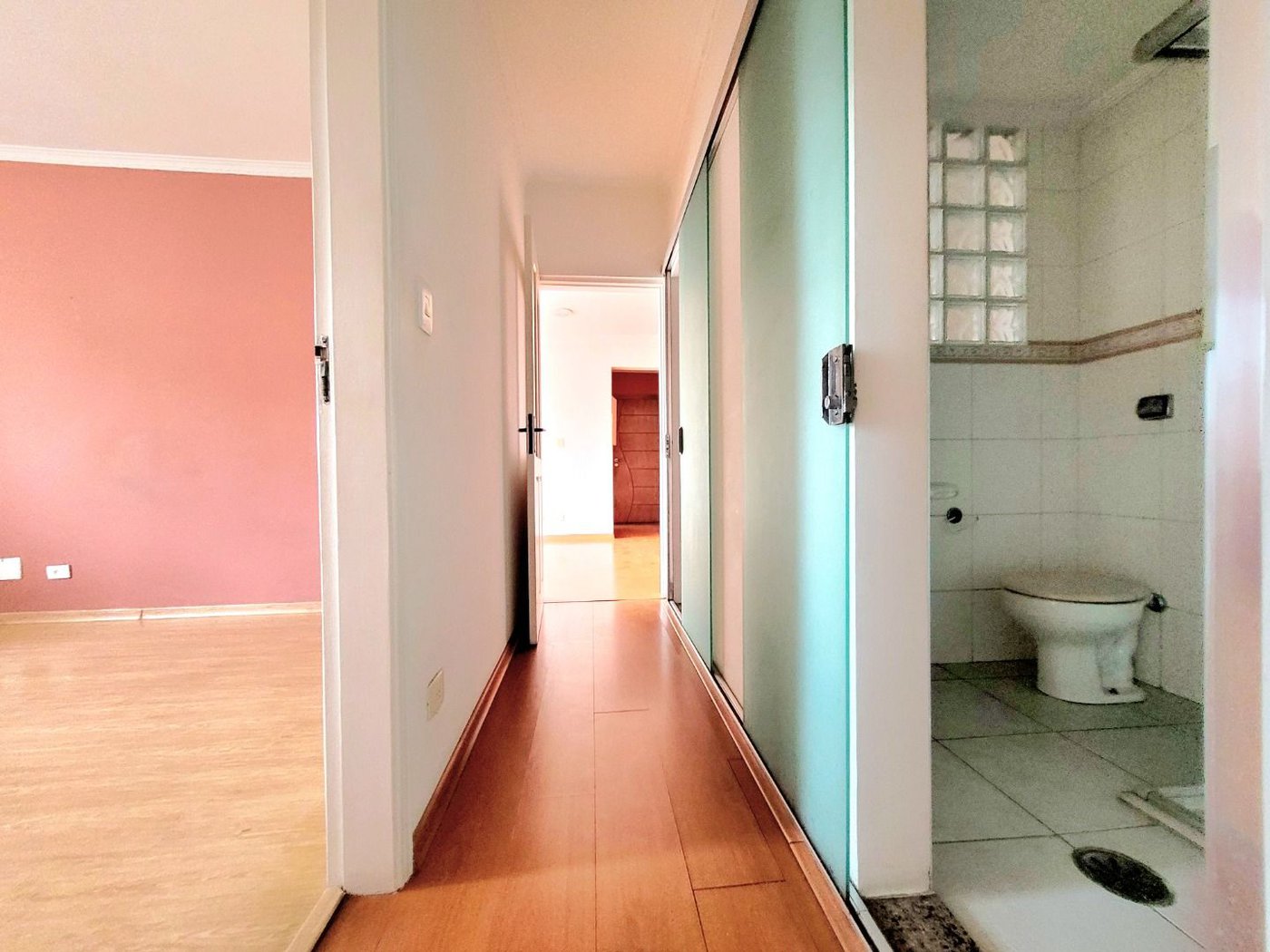 Apartamento com 2 dormitórios, 1 suíte, dependência de empregada à venda, 107 m² por R$ 640.000 - Marapé - Santos/SP
