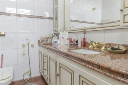 Apartamento à venda com 3 quartos, sendo 1 suíte, em Vila Monumento, São Paulo, SP