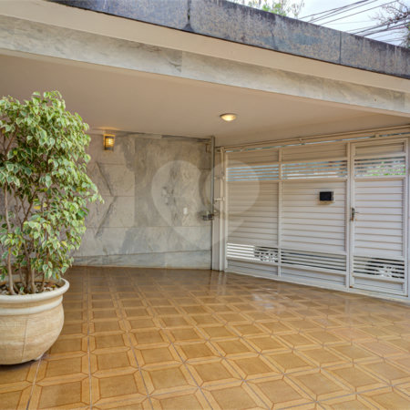 Casa à venda com 3 quartos, sendo 1 suíte, em Santo Amaro, São Paulo, SP