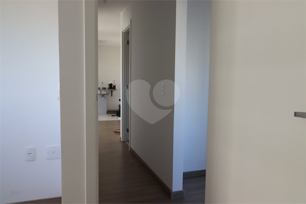 Apartamento à venda com 3 quartos, sendo 1 suíte, em Vila Anastácio, São Paulo, SP