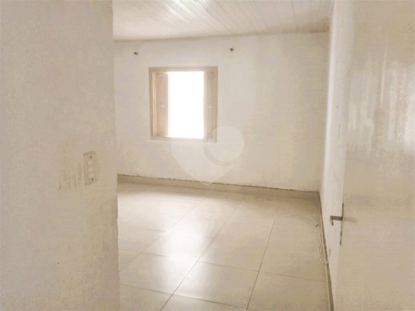Casa à venda ou para alugar com 7 quartos, sendo 2 suítes, em Jardim Peri Peri, São Paulo, SP