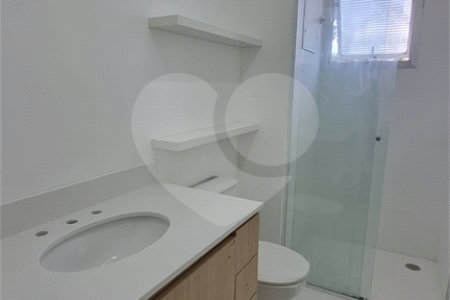 Apartamento à venda com 3 quartos, sendo 1 suíte,  em Alto da Boa Vista, São Paulo, SP