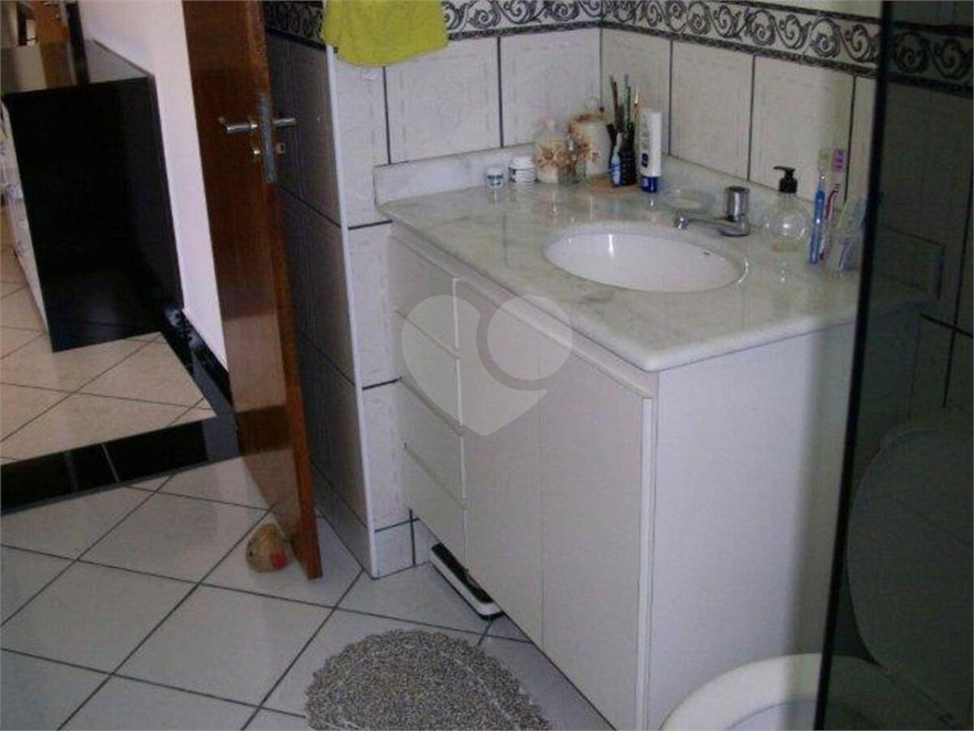 Casa à venda com 3 quartos, sendo 1 suíte, no condomínio Jardim do Ribeirão 1, Itupeva - SP