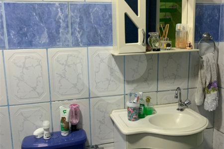 Sobrado à venda com 3 quartos, sendo 2 suítes, em Jardim São Lázaro, Ferraz de Vasconcelos, SP