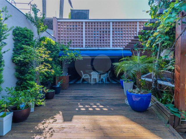 Casa à venda com 3 suítes em Chácara Monte Alegre, São Paulo, SP