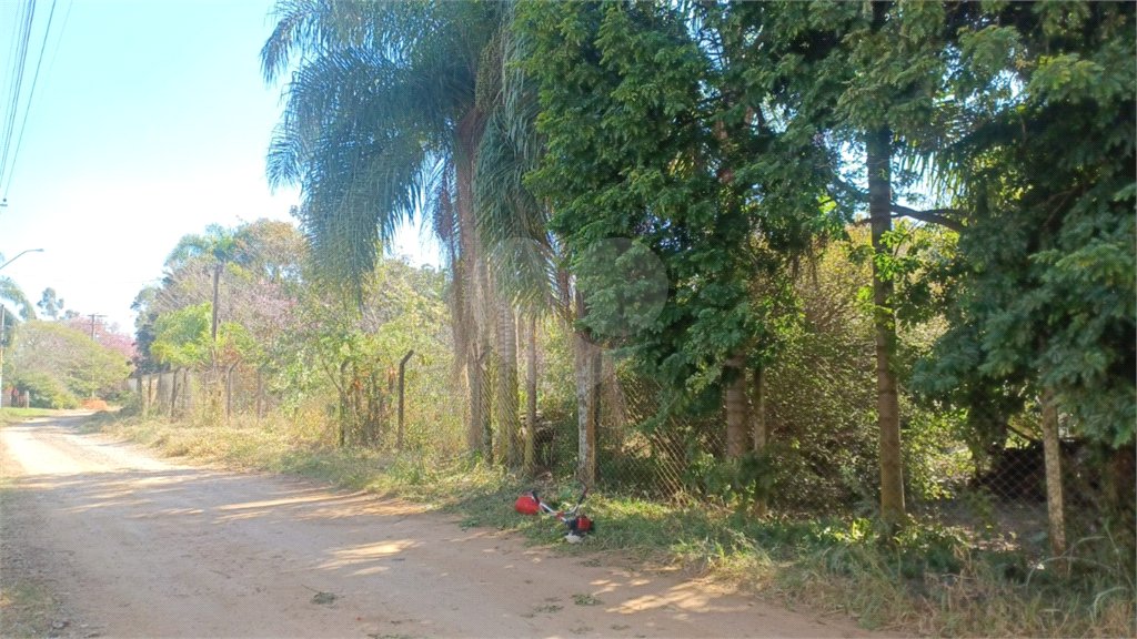 Sítio à venda com 3 quartos, sendo 1 suíte,  em Da Barra, Salto de Pirapora, SP