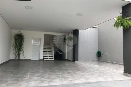 Casa à venda com 4 suítes no condomínio Reserva Ibirapitanga Ii, Santa Isabel - SP