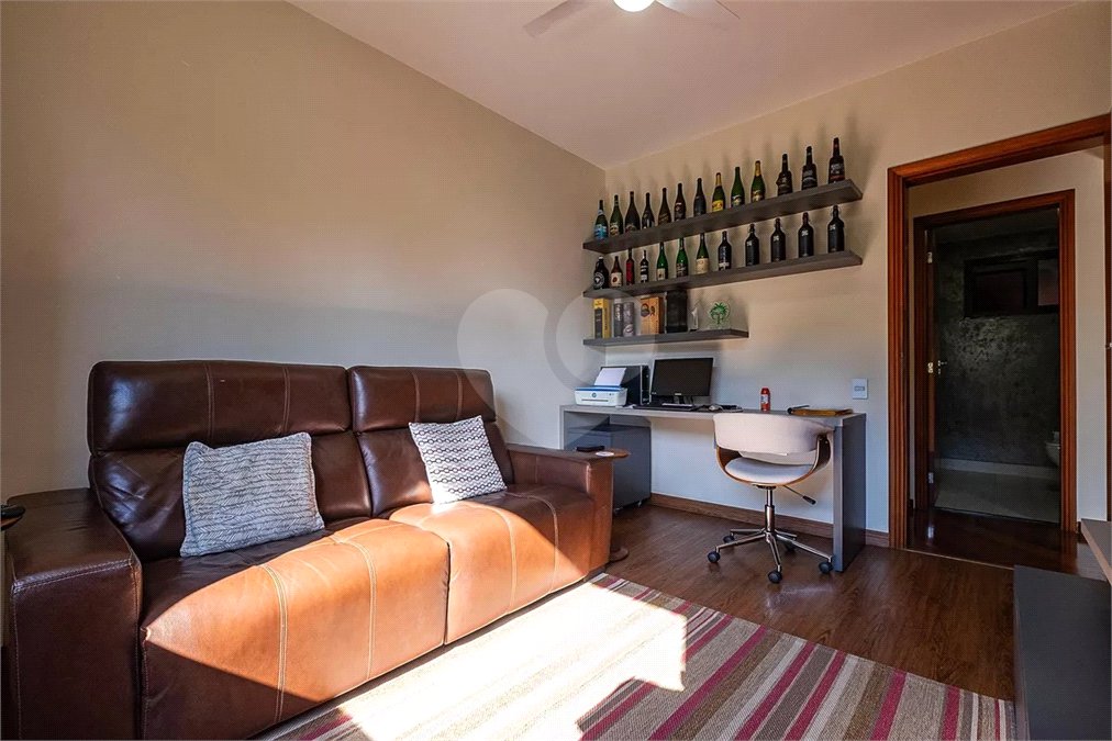 Apartamento à venda com 3 quartos, sendo 1 suíte, em Jardim das Bandeiras, São Paulo, SP