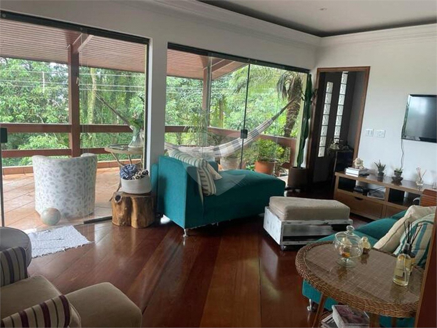 Casa à venda com 3 quartos, sendo 1 suíte, no condomínio Clube de Campo Mairiporã, Mairiporã - SP