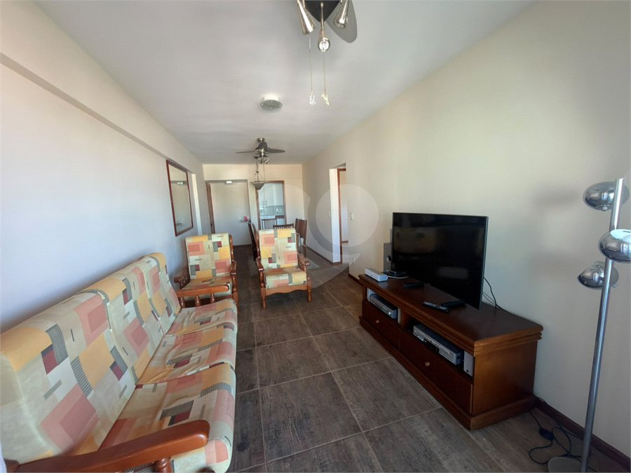 Apartamento à venda com 2 quartos, sendo 1 suíte,  em Vila Nova, Cabo Frio, RJ