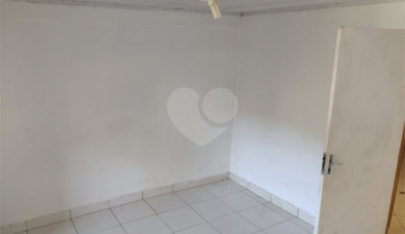Casa à venda com 2 quartos em Vila Cintra, Mogi das Cruzes, SP