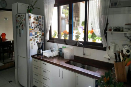 Casa à venda com 4 quartos, sendo 1 suíte,  em Rolinópolis, São Paulo, SP