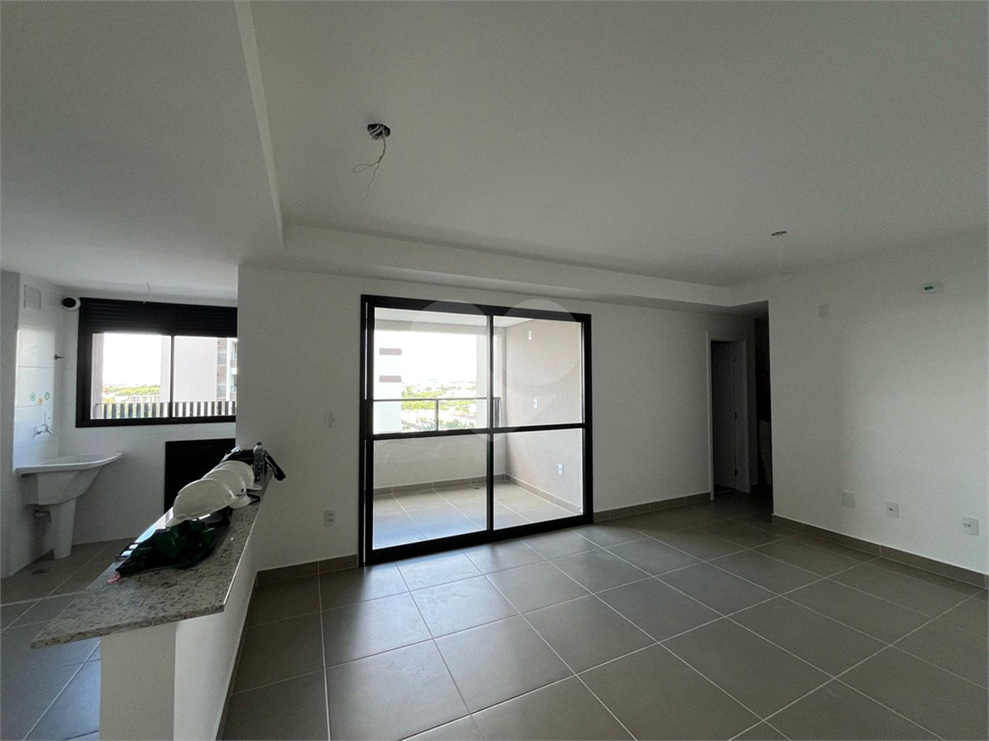 Apartamento à venda com 3 quartos, sendo 1 suíte,  em Além Ponte, Sorocaba, SP