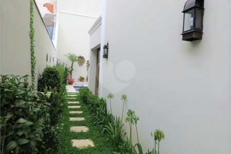 Casa à venda com 3 suítes em Vila Inah, São Paulo, SP