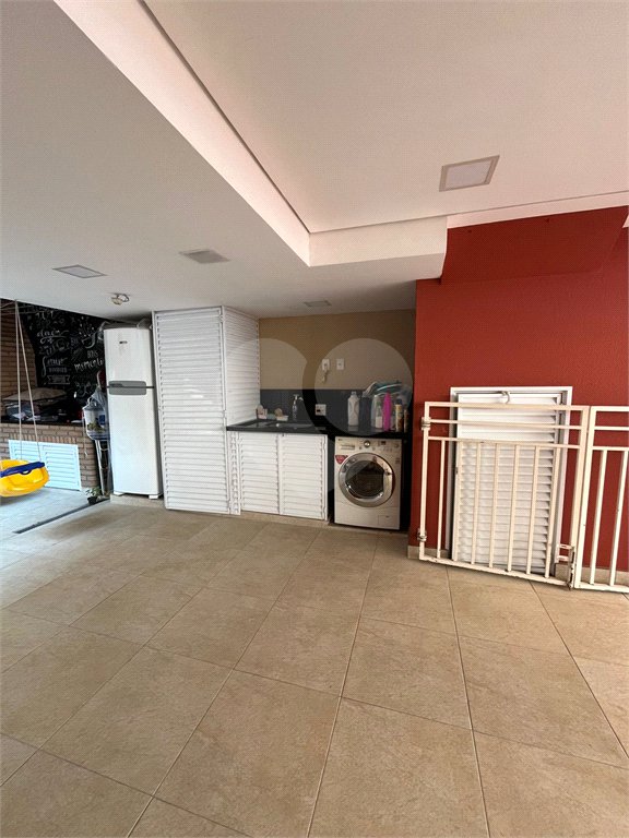 Casa à venda com 3 quartos, sendo 1 suíte, no condomínio Vila Siqueira, São Paulo - SP