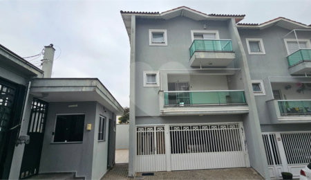 Casa à venda com 3 quartos, sendo 1 suíte,  no condomínio Res Santa Inês, São Paulo - SP