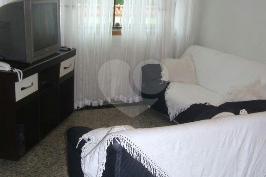 Sobrado à venda com 3 quartos, sendo 1 suíte, em Tremembé, São Paulo, SP