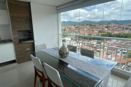 Apartamento à venda com 3 quartos, sendo 1 suíte,  em Vila Suissa, Mogi das Cruzes, SP
