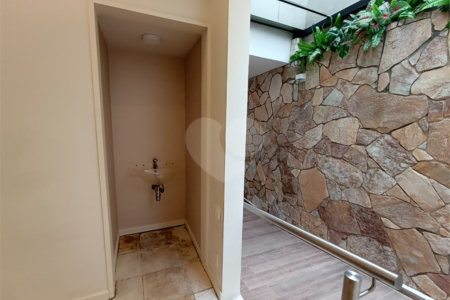Casa para alugar com 4 quartos, sendo 1 suíte, no Centro, Itapetininga, SP