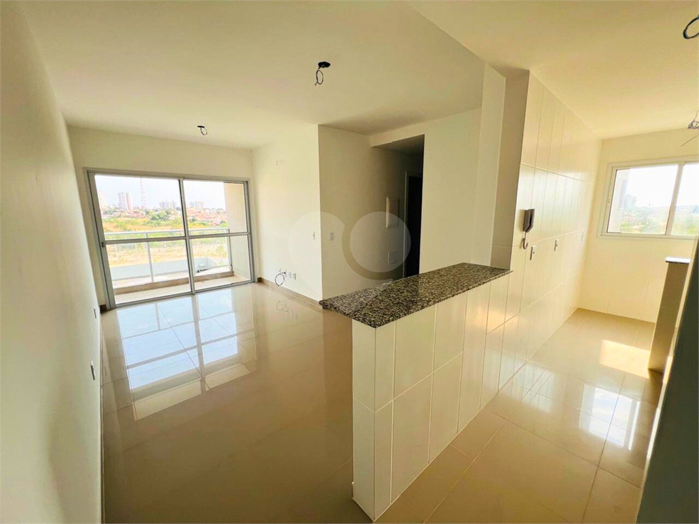 Apartamento à venda com 2 quartos, sendo 1 suíte,  em Residencial Paiaguás, Cuiabá, MT