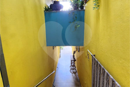 Sobrado à venda com 4 quartos, sendo 1 suíte, em Vila Romão, Salto, SP