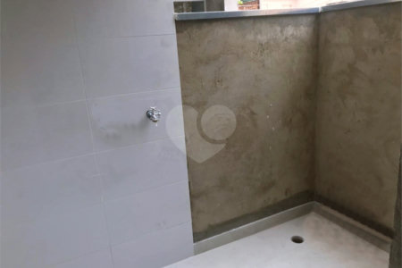 Casa à venda com 2 suítes no condomínio Residence Adelina, São Paulo - SP