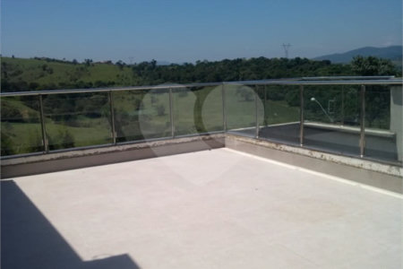 Casa à venda com 3 quartos, sendo 2 suítes,  no condomínio Vale do Sol, Bom Jesus dos Perdões - SP
