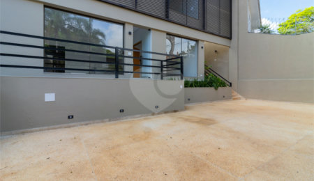 Casa à venda com 4 quartos, sendo 1 suíte,  em Jardim Guedala, São Paulo, SP