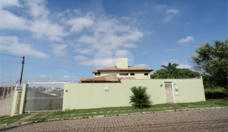 Casa à venda com 3 quartos, sendo 1 suíte,  em Jardim Sontag, Salto, SP