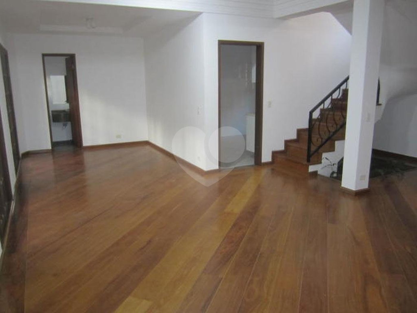 Casa para alugar com 4 quartos, sendo 2 suítes, no condomínio Palm Garden, São Paulo - SP