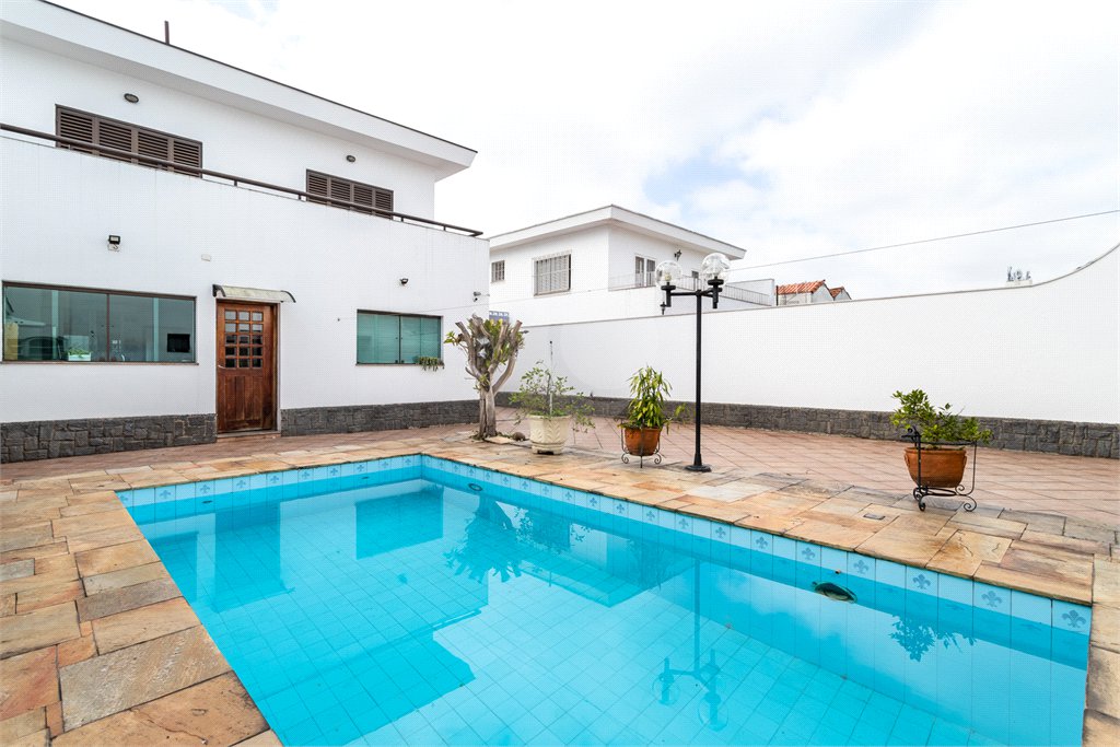 Casa à venda com 4 quartos, sendo 3 suítes, em Vila Mariana, São Paulo, SP