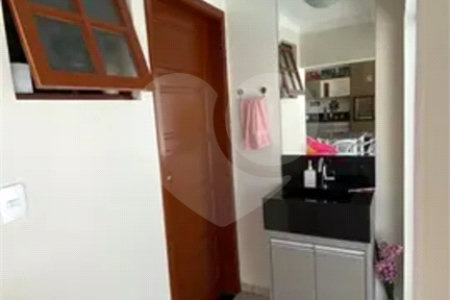 Sobrado à venda com 4 quartos, sendo 1 suíte, em Jardim Colorado, São José dos Campos, SP