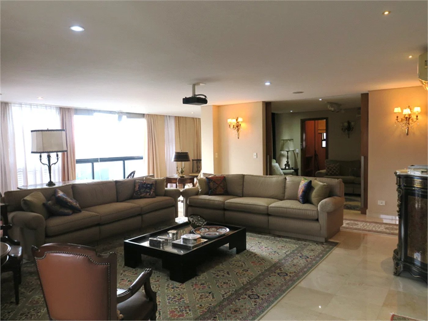 Apartamento à venda ou para alugar com 3 suítes em Vila Suzana, São Paulo, SP