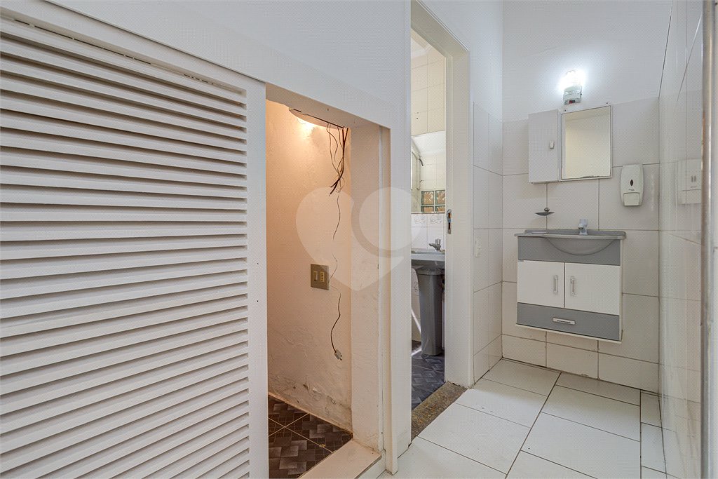 Sobrado à venda com 4 quartos, sendo 2 suítes,  em Brooklin, São Paulo, SP