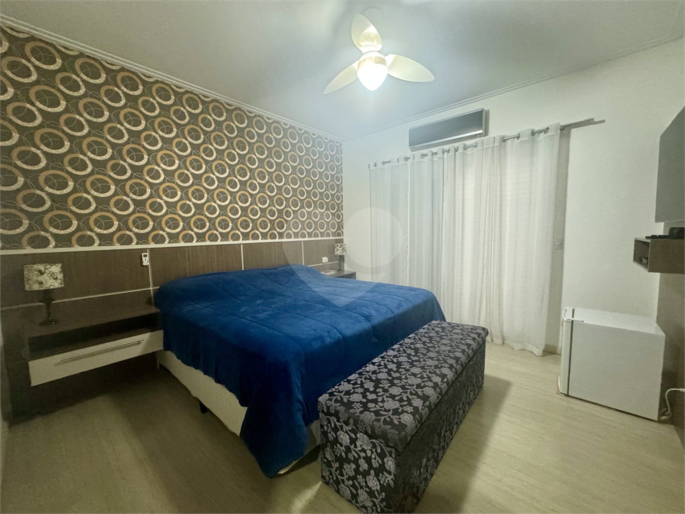 Casa à venda com 3 quartos, sendo 1 suíte,  no condomínio Lago da Serra, Araçoiaba da Serra - SP