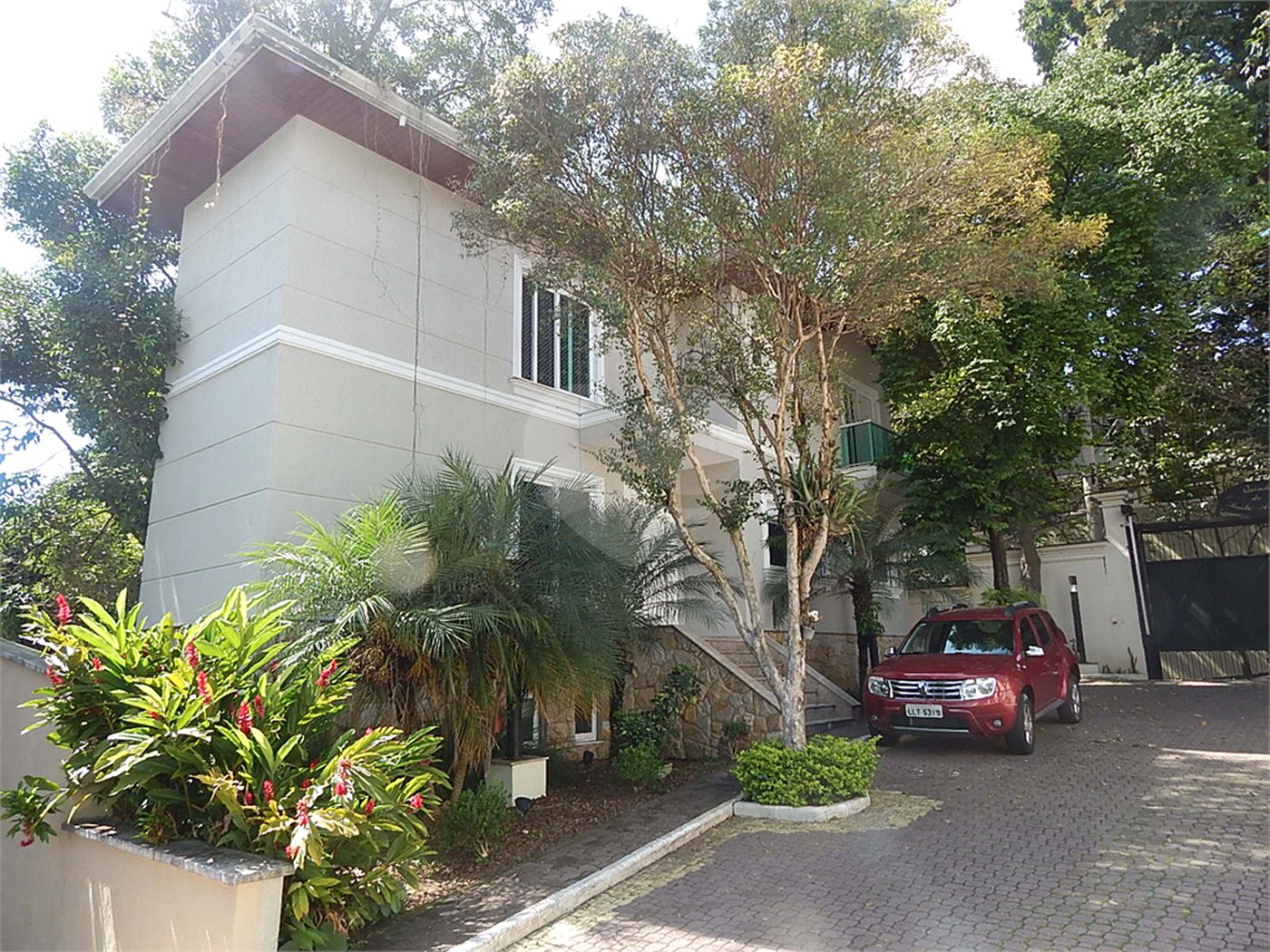 Casa à venda com 3 suítes no condomínio Quinta de Santo Antônio, São Paulo - SP