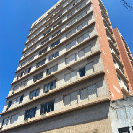 Apartamento à venda com 3 quartos, sendo 1 suíte,  no Centro, Araraquara, SP