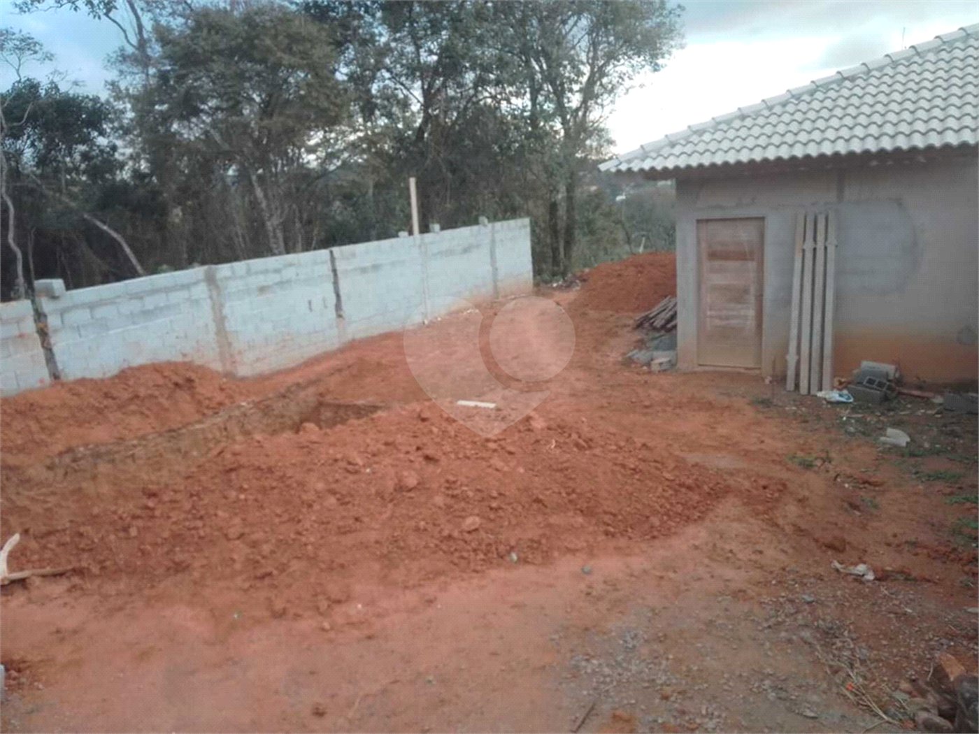 Casa à venda com 2 quartos, sendo 1 suíte, em Canjica (terra Preta), Mairiporã, SP